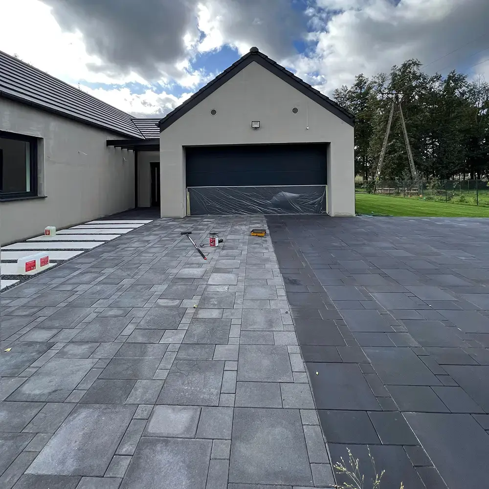 Impregnant colorant lichid NANOBAUER Multicolor – Pentru colorarea si protectia pavajelor, betonului, teraselor, bordurilor